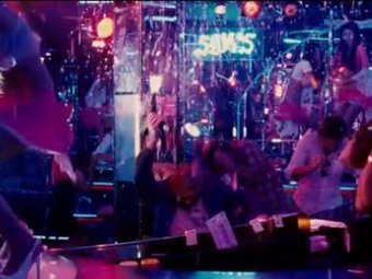 Стоп-кадр из фильма «Мальчишник 2».
