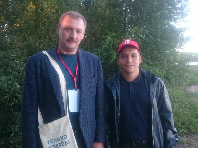 Вместе с Главой Архангельска Игорем Годзишем на берегу Онежского озера.
